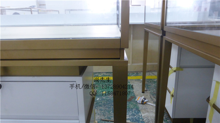 珠寶展示柜定做.jpg 珠寶展示柜定做.jpg