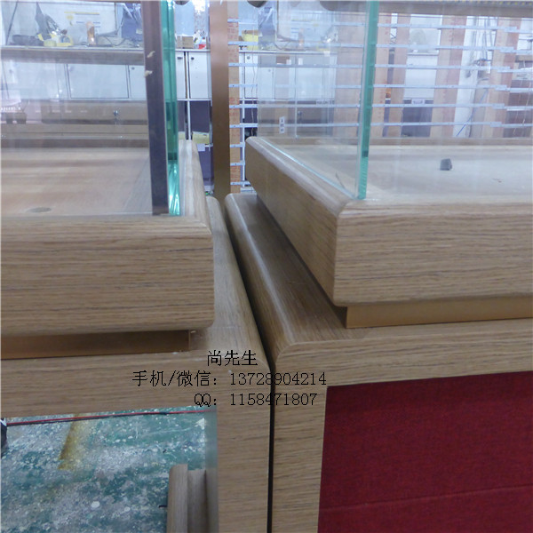 珠寶展柜制作細(xì)節(jié)展示.jpg