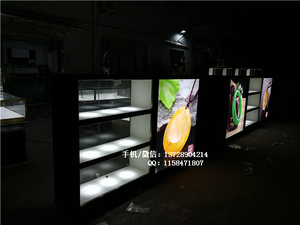 珠寶店燈箱畫面.jpg 珠寶店燈箱畫面.jpg