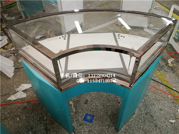 弧形珠寶展示柜臺.jpg