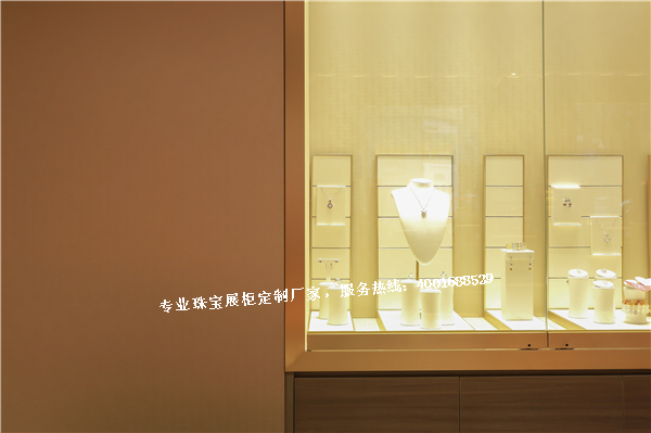 珠寶展示柜細(xì)節(jié).jpg 珠寶展示柜細(xì)節(jié).jpg