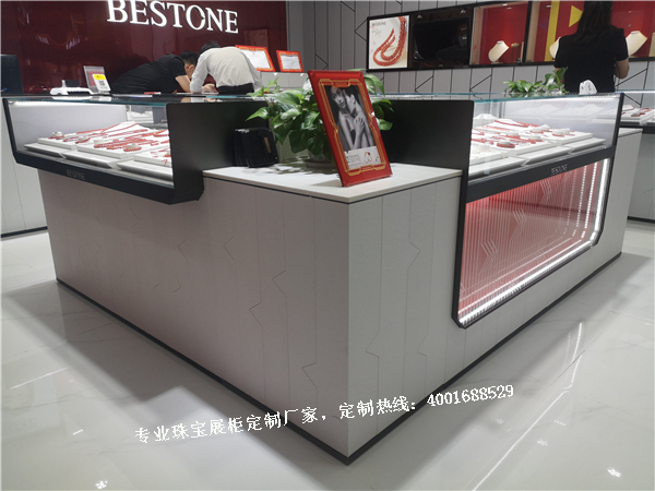 珠寶店展示柜.jpg 珠寶店展示柜.jpg