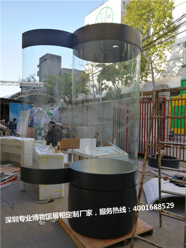 圓形古董展示柜.jpg 圓形古董展示柜.jpg