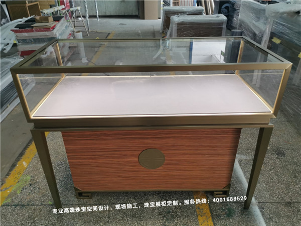 翡翠店展示柜 (2).jpg 翡翠店展示柜 (2).jpg